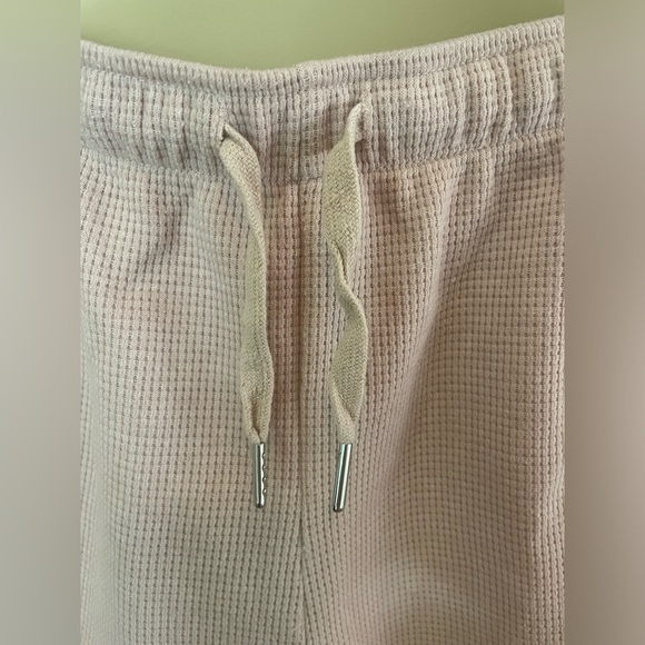 LOUNGE SET, sz M, Merokeety from Amazon, waffle knit, top & bottom, beige/pink - Picture 7 of 8